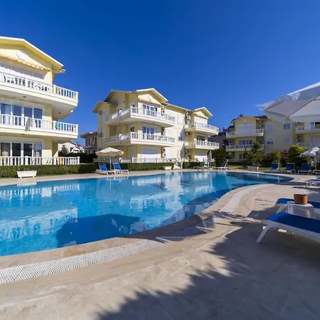 Flat With Balcony And Shared Pool In Apartament *
