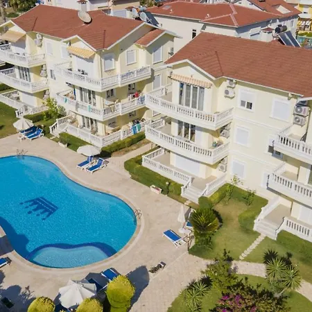 Flat With Balcony And Shared Pool In Apartament