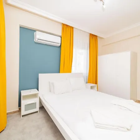 Flat With Balcony And Shared Pool In Apartament