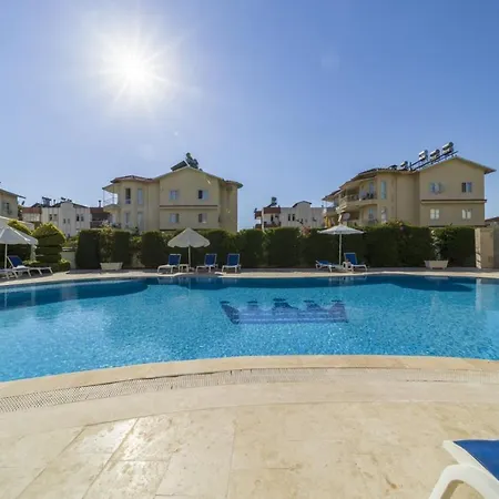 Flat With Balcony And Shared Pool In Apartament